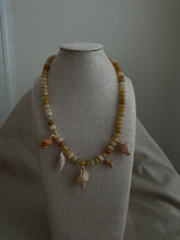 Load image into Gallery viewer, Golden Tide Jade Necklace
